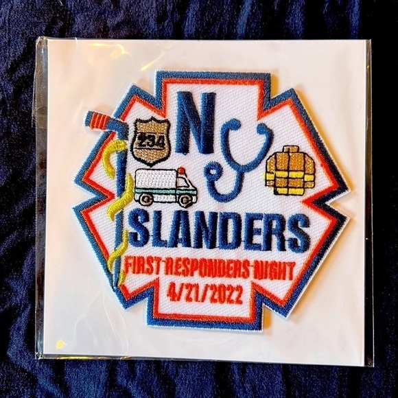 RARE NY Islanders First Responders Patch 2022 - Picture 1 of 2